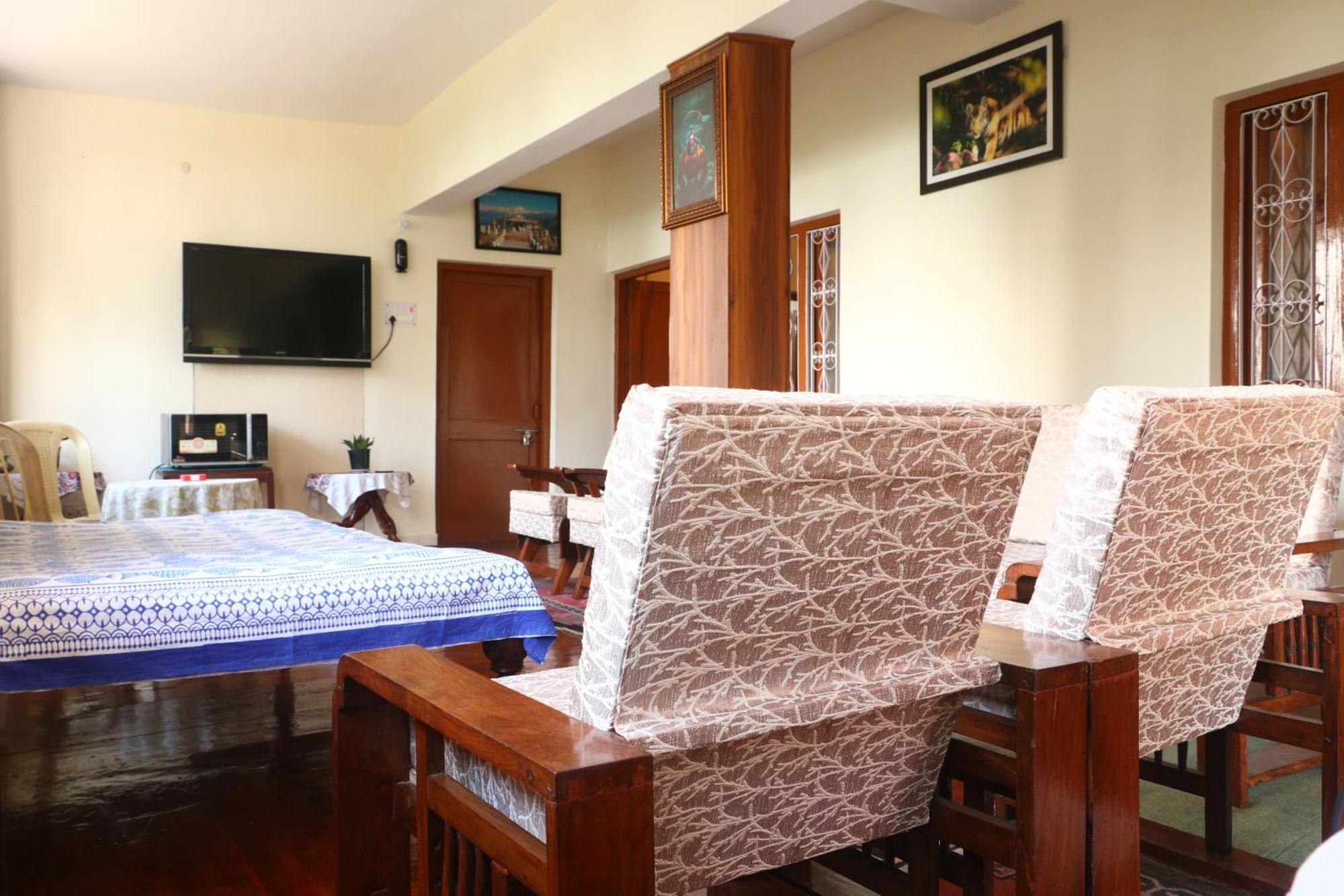 The Deodar Inn Pauri Esterno foto